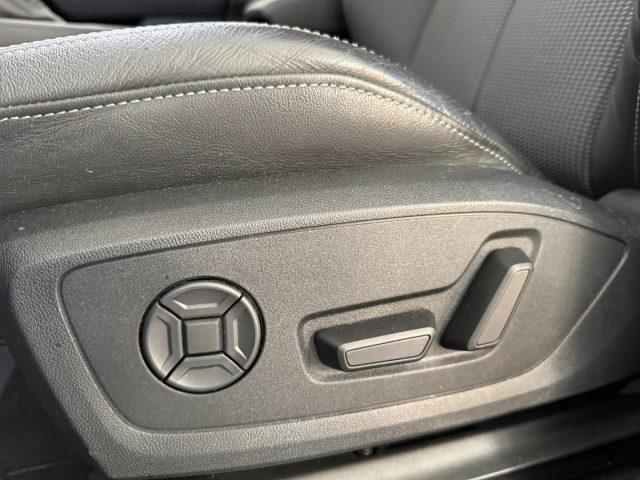 AUDI Q3 40 TFSI quattro S tronic S line Matrix GANCIO 20"