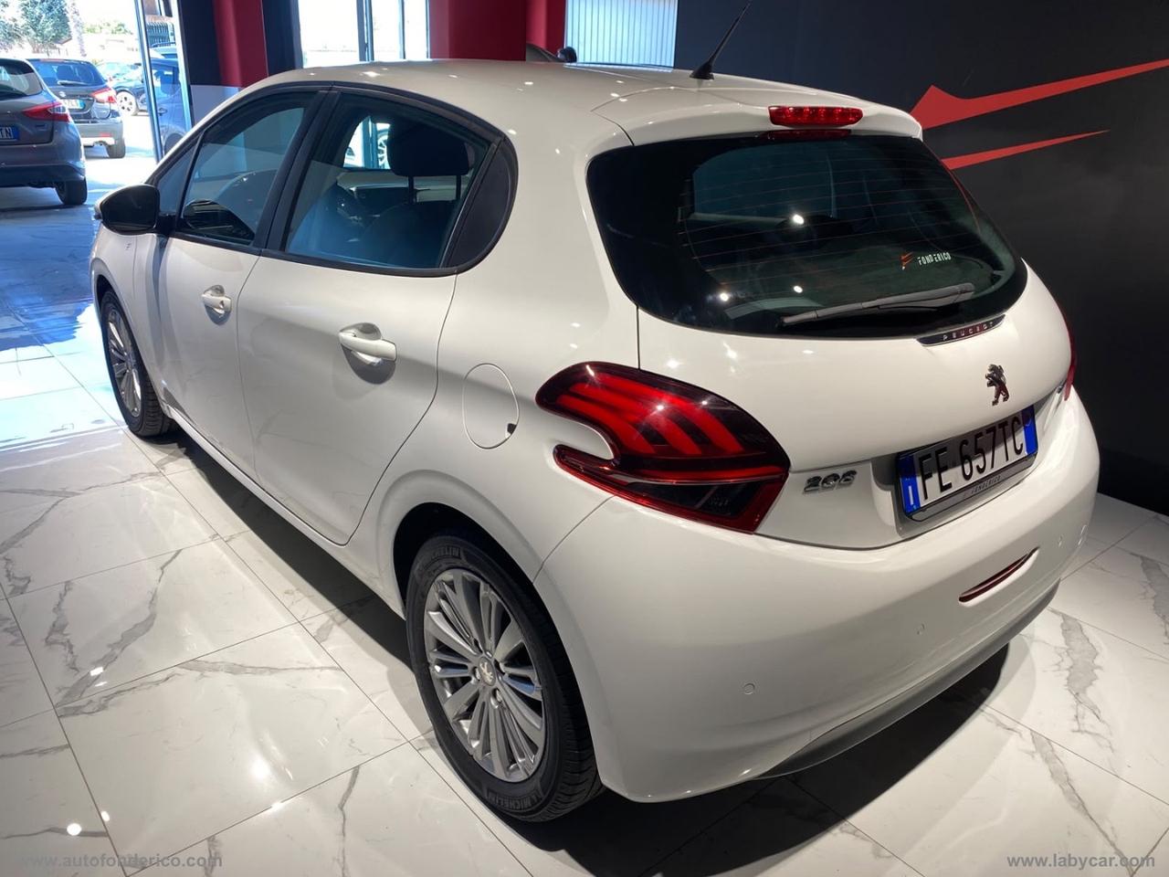 PEUGEOT 208 PureTech 82 5p. Allure