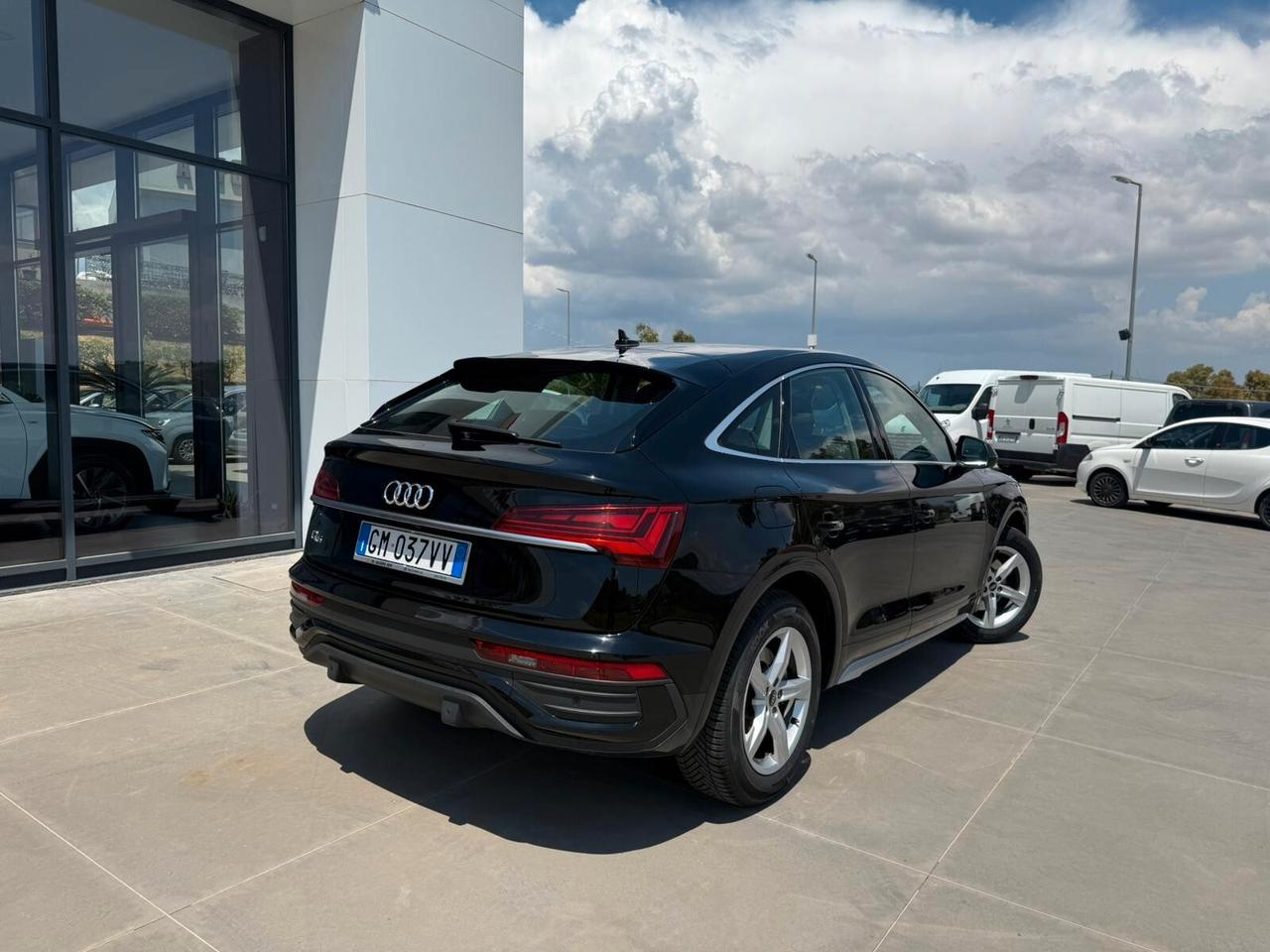 Audi Q5 35 TDI S tronic Business Advanced