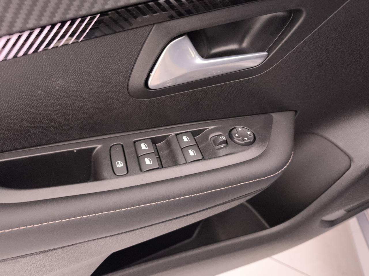 PEUGEOT 208 5P - ALLURE Hybrid 110 E-DCS6