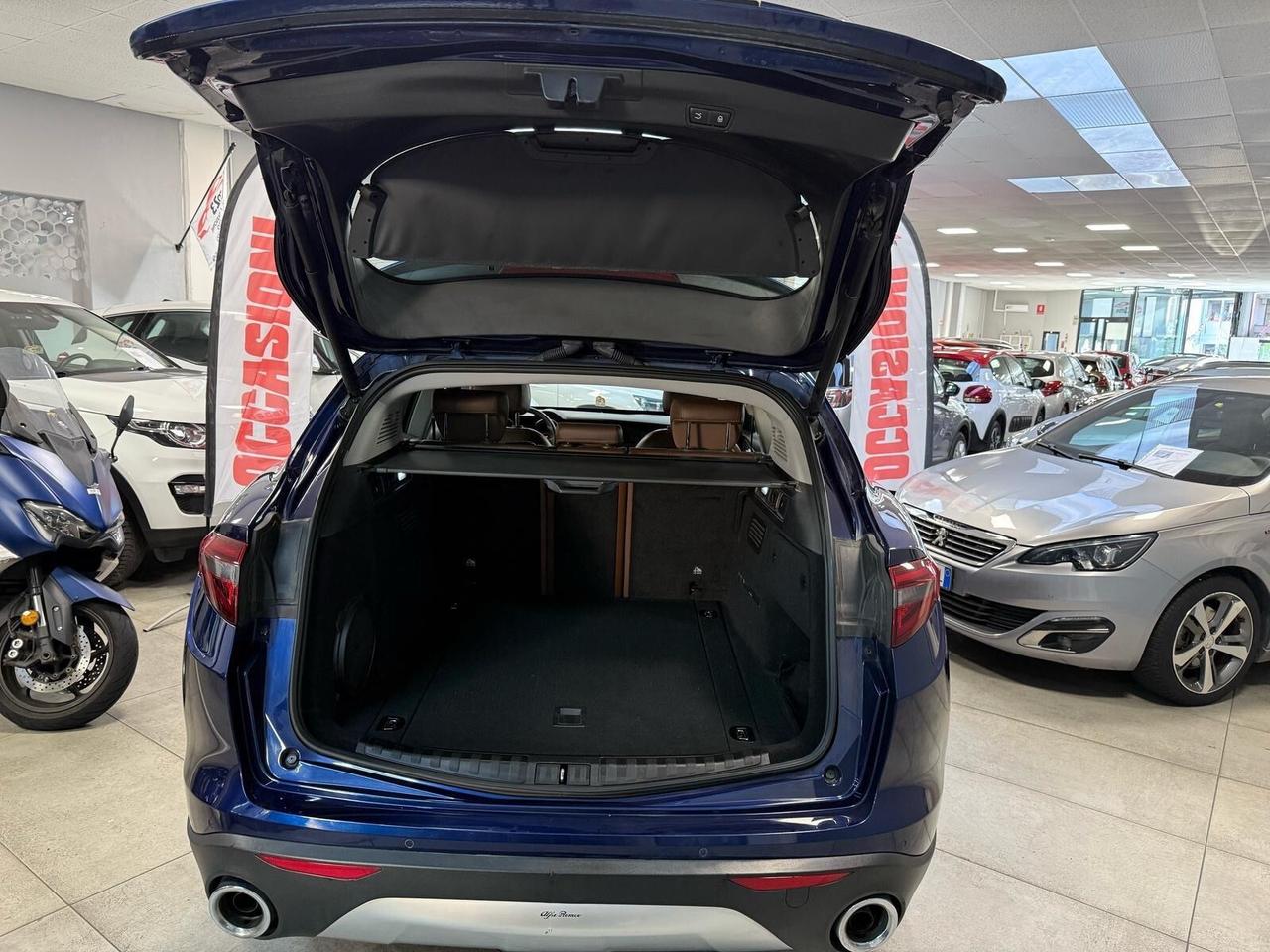 Alfa Romeo Stelvio 2.2 Turbodiesel 180 CV AT8 RWD Executive