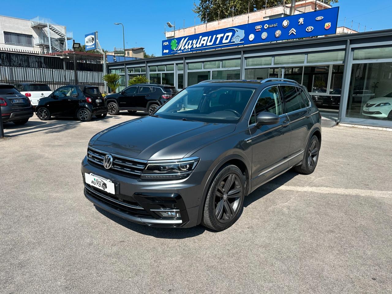 Volkswagen Tiguan 2.0 TDI SCR DSG Business BlueMotion Technology R-LINE
