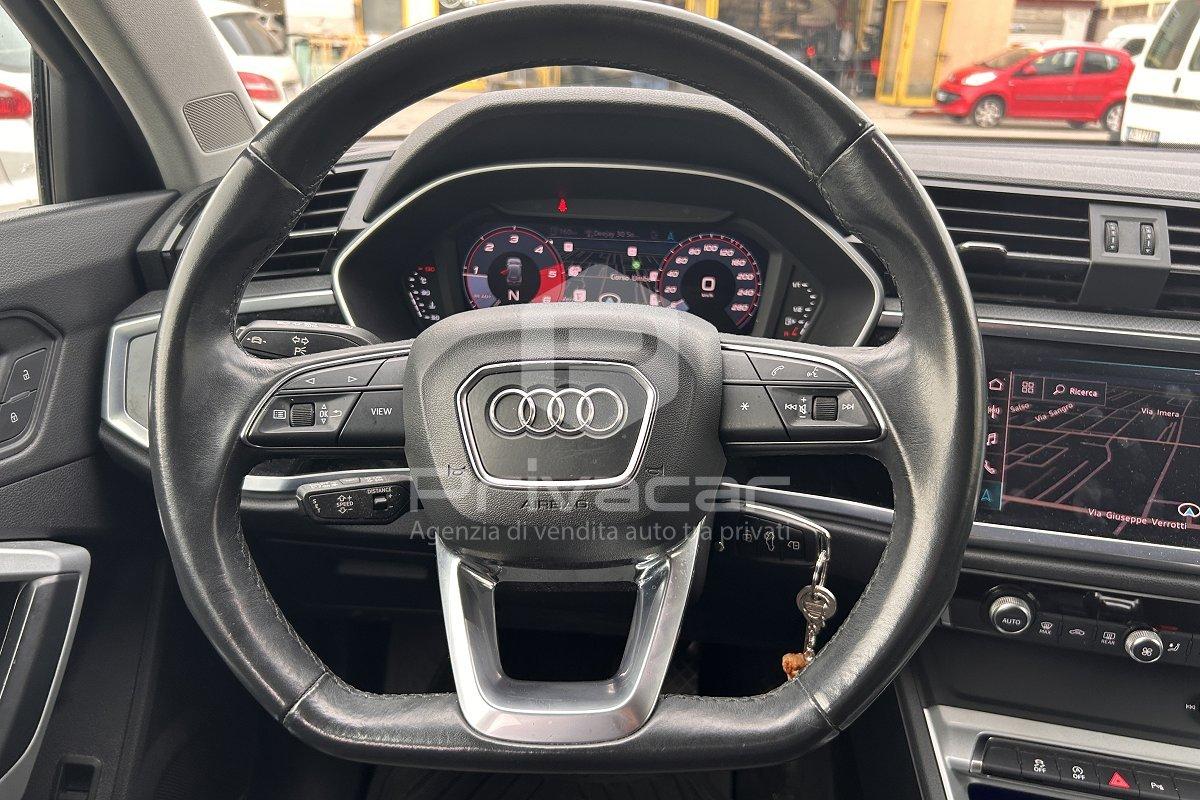 AUDI Q3 35 TDI quattro S tronic Business Advanced