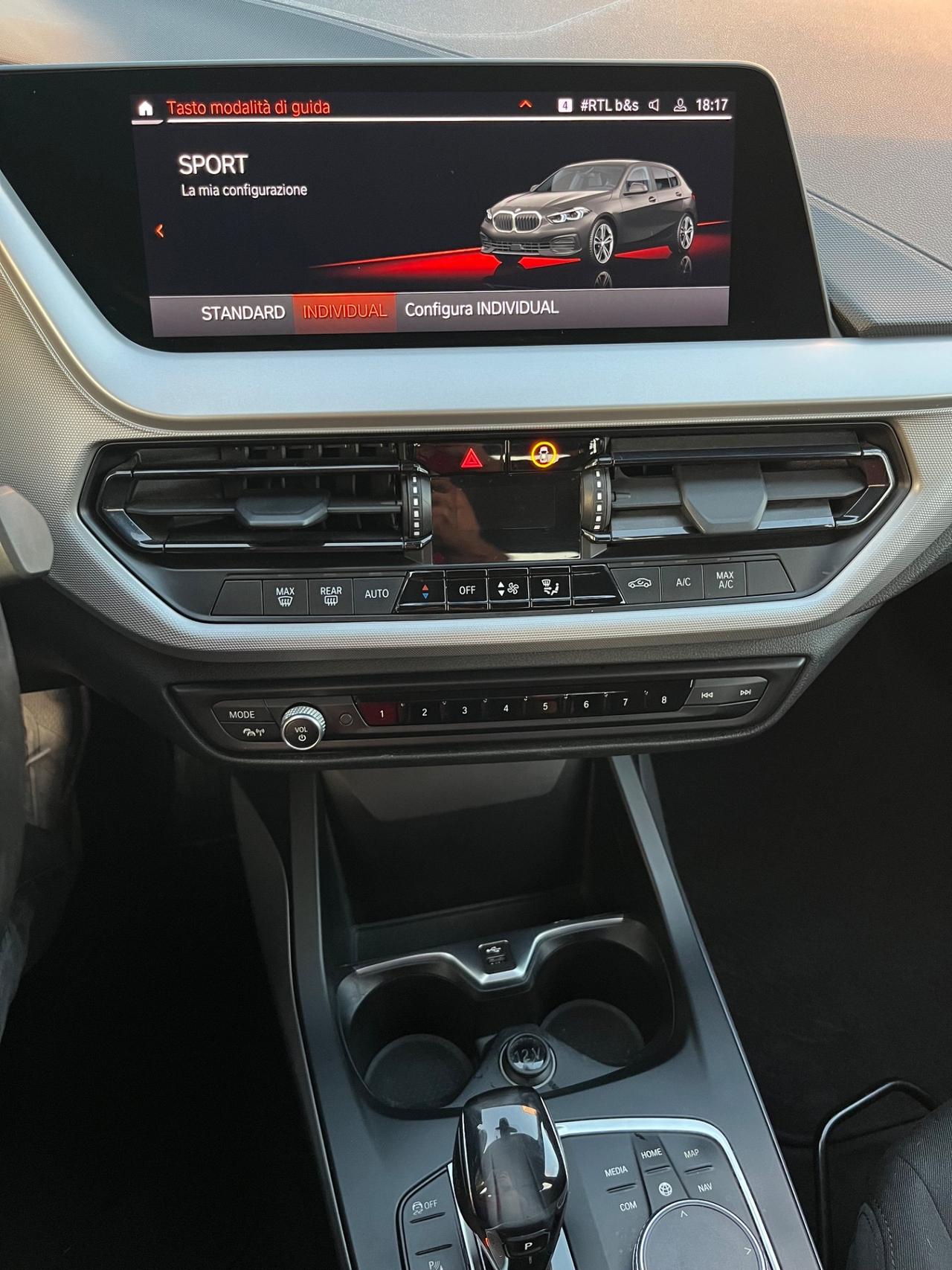 Bmw 118 118d 5p. Advantage