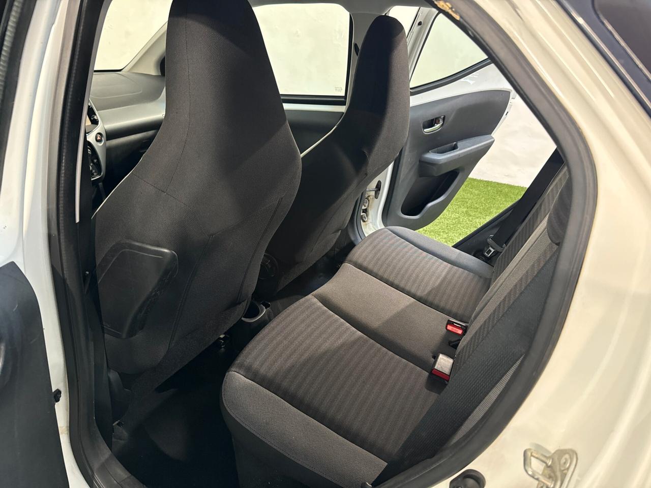 Aygo 5p 1.0 x-cite EURO6 AUTOMATICA TELECAMERA