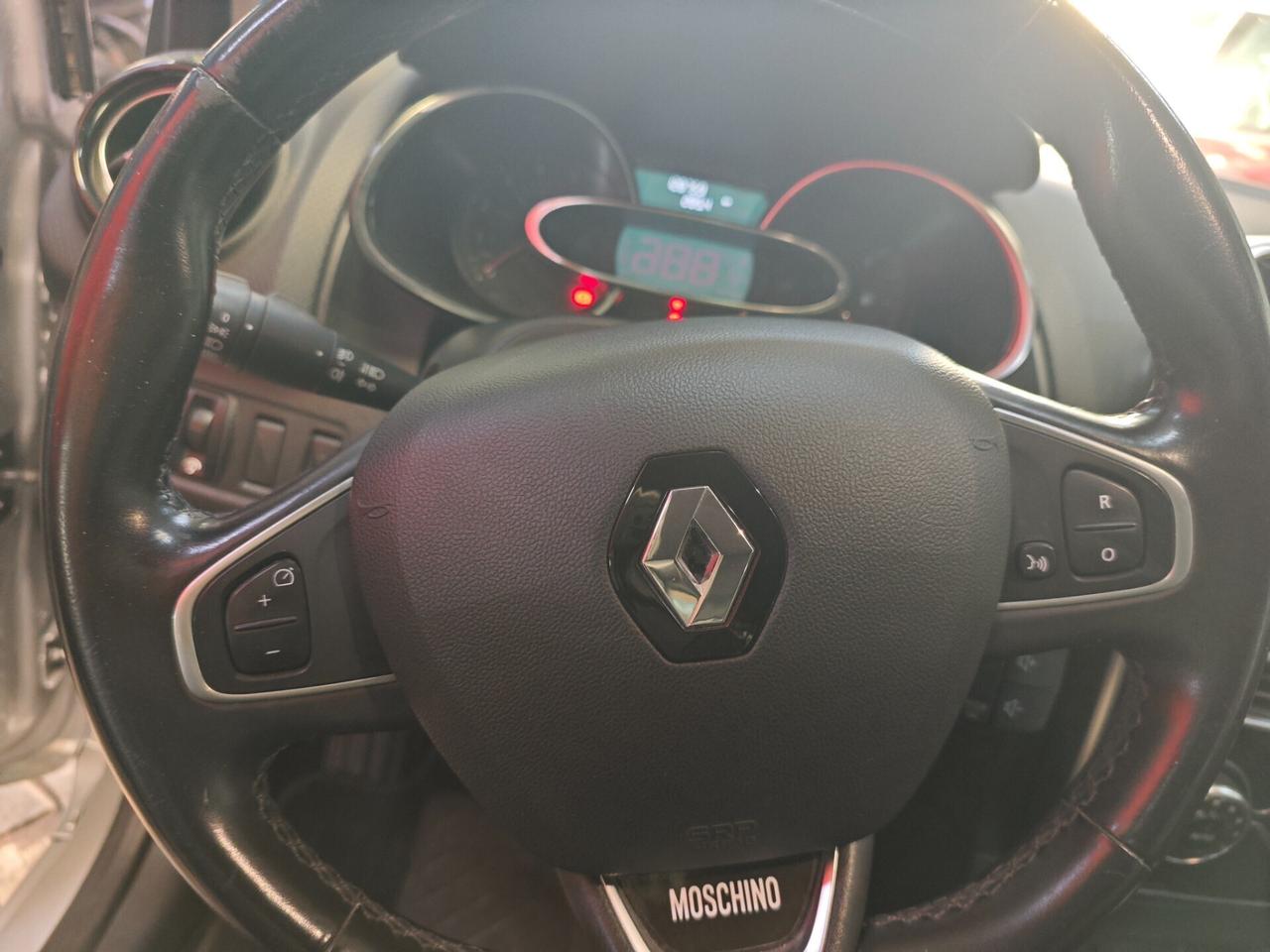Renault Clio dCi 8V 90 CV 5 porte Moschino Intens