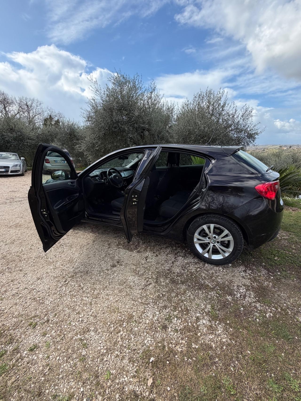 Alfa Romeo Giulietta 1.6 JTDm-2 105 CV Exclusive