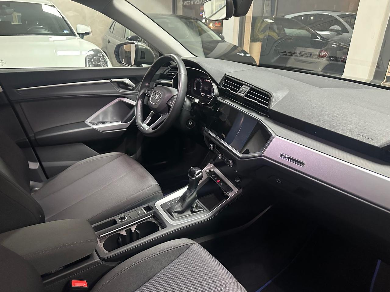 Audi Q3 Business Advanced 1.5 35 TFSI #7964