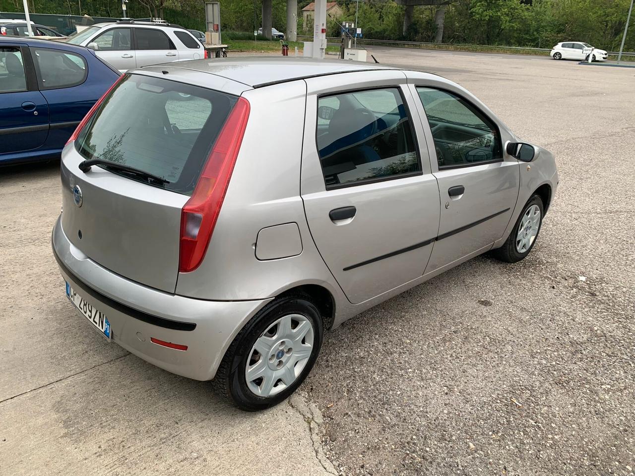 Fiat Punto 1.2 5 porte, unicoproprietario, solo km 122000
