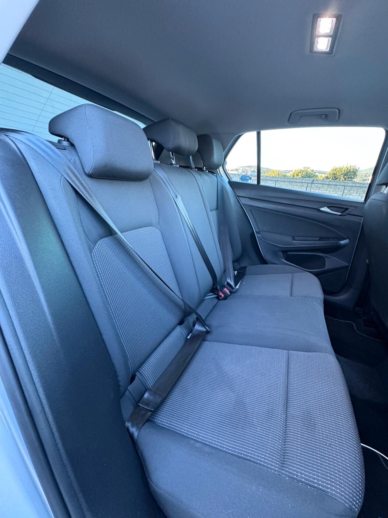 Volkswagen Golf 8 1.0 TSI - NEOPATENTATI - VIRTUAL - PRONTA CONSEGNA