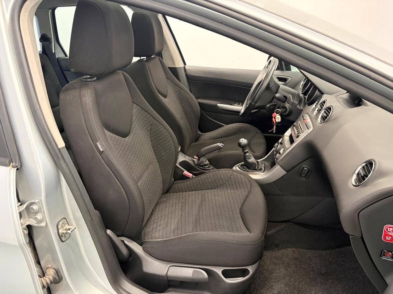 Peugeot 308 1.6 HDi 110CV TETTO PANORAMICO