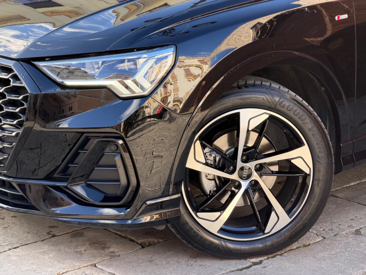 Audi Q3 35 TDI 2.0 150 CV SPORTBACK S LINE TETTO IDENTITY BLACK QUATTRO