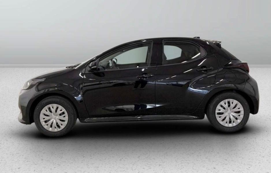 Toyota Yaris 1.5 Hybrid 5 porte Active KM 0 VARI ALLESTIMENTI KM 0