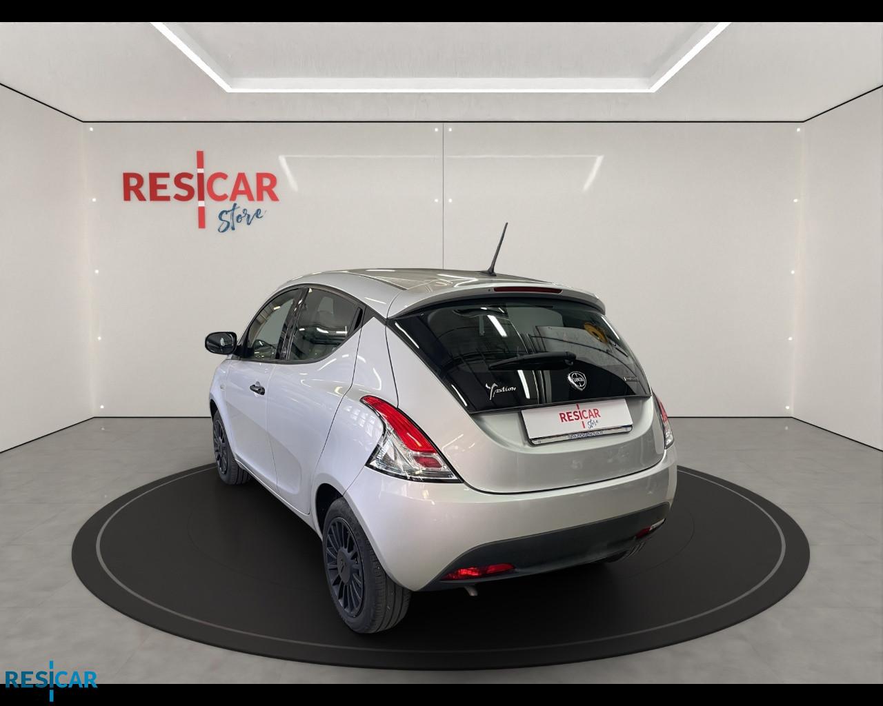 LANCIA Ypsilon 1.0 firefly hybrid Gold s&s 70cv IDONEA NEOPATENTATO