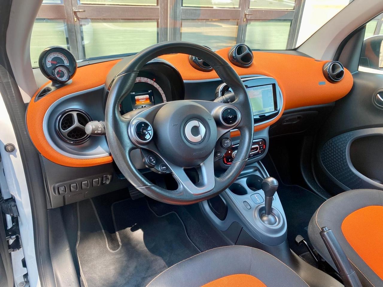 Smart ForTwo PASSION -TETTO-LED -NAVI-GARANZIA