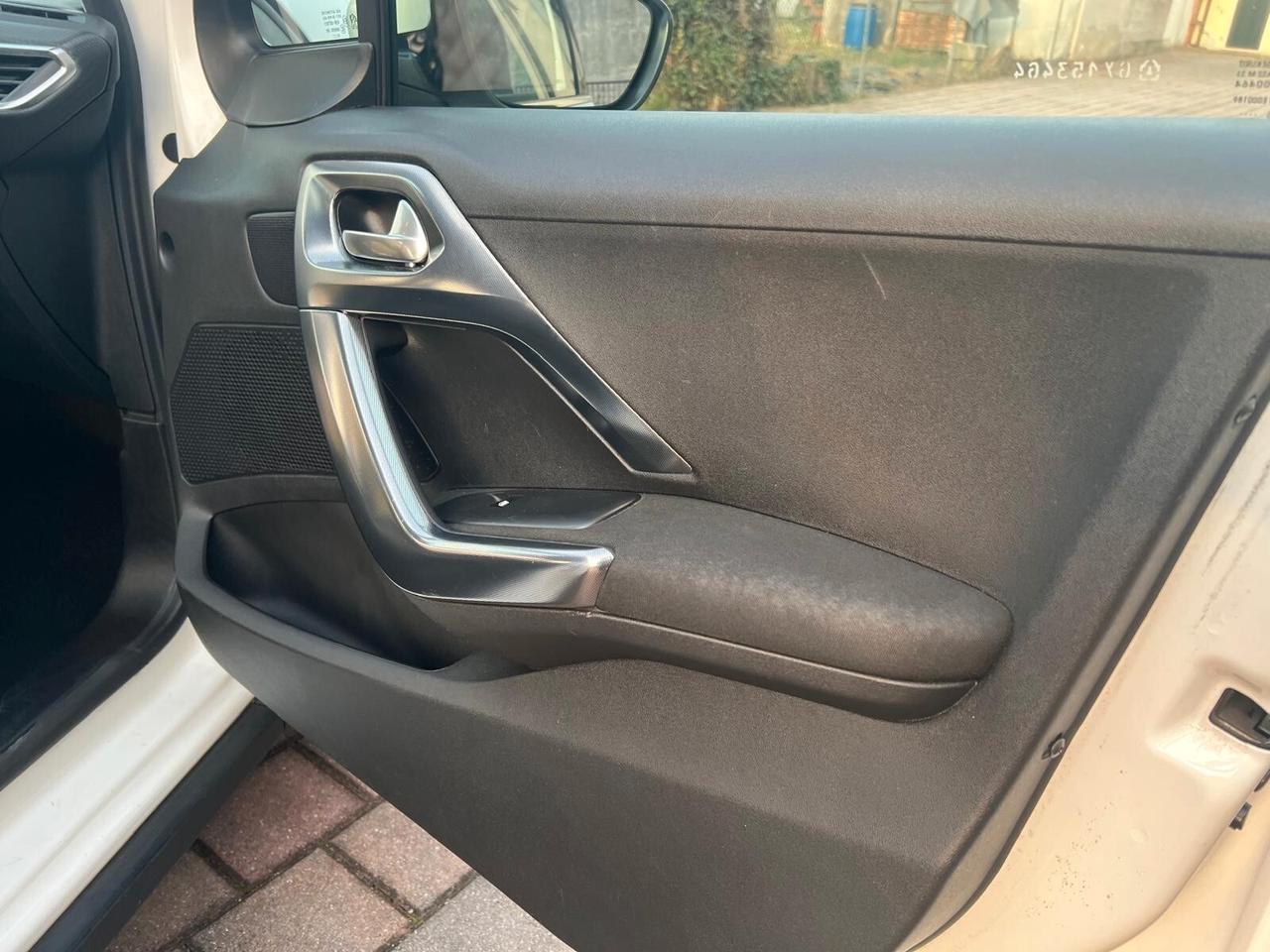 Peugeot 2008 BlueHDi 100 GT Line