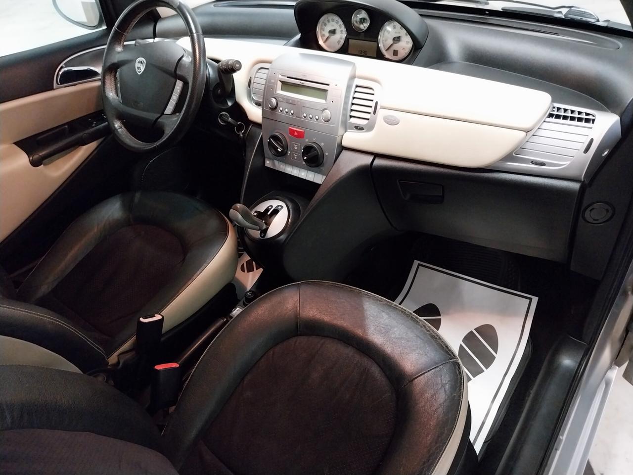 Lancia Ypsilon 1.3 MJT 75 CV VERSUS AUTOMATICA - ok neopatentati