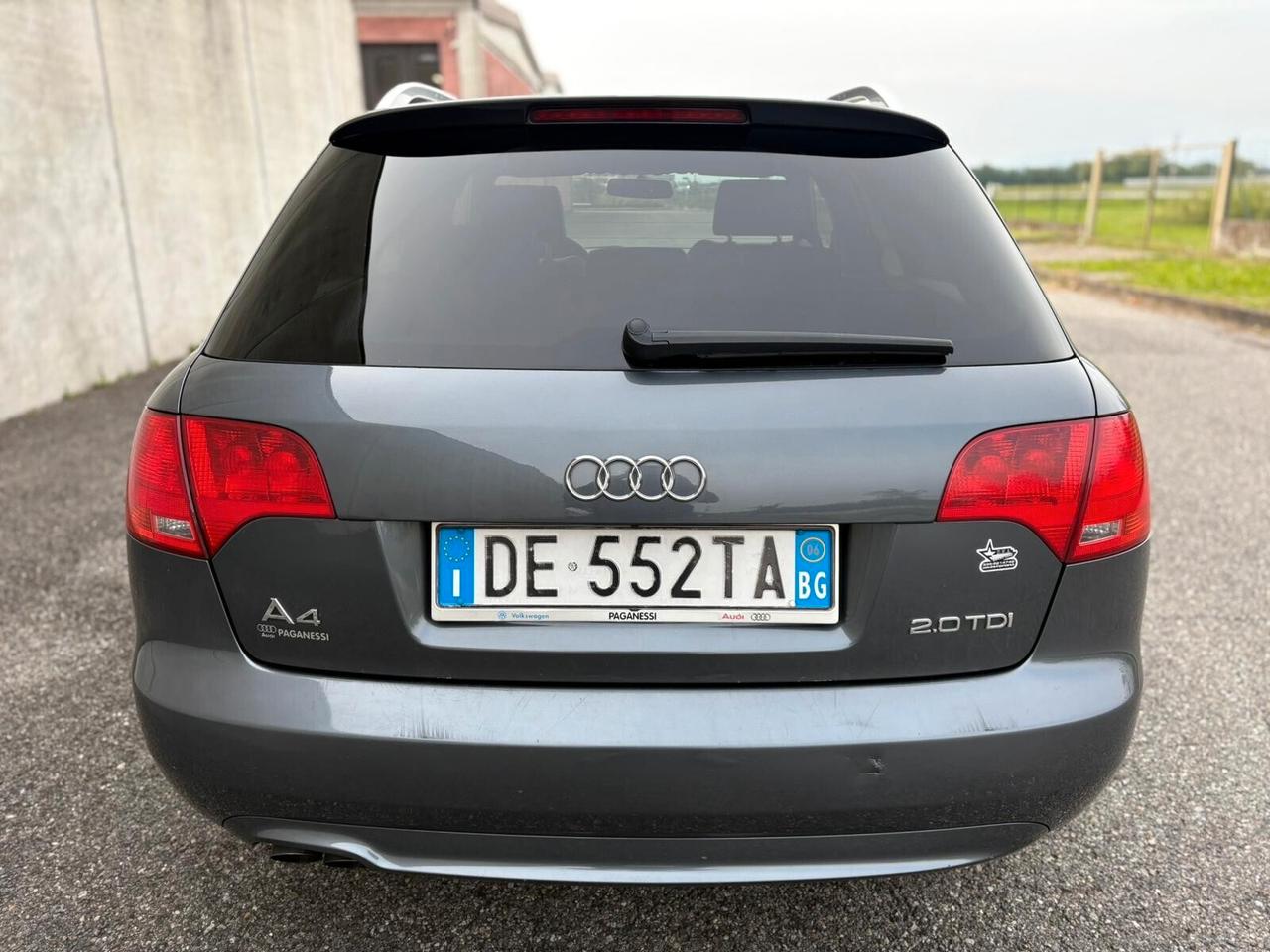 Audi A4 Avant 2.0 TDI 140CV *S-LINE*