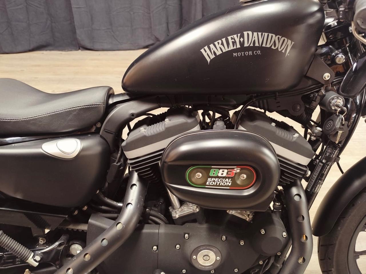 MERAVIGLIOSA HARLEY DAVIDSON SPORTSTER XL 883 IRON SPECIAL EDITION