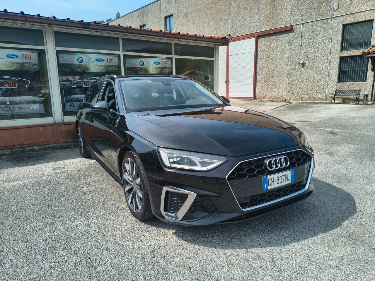 AUDI A4 AVANT 40 TDI S TRONIC 108.000 KM