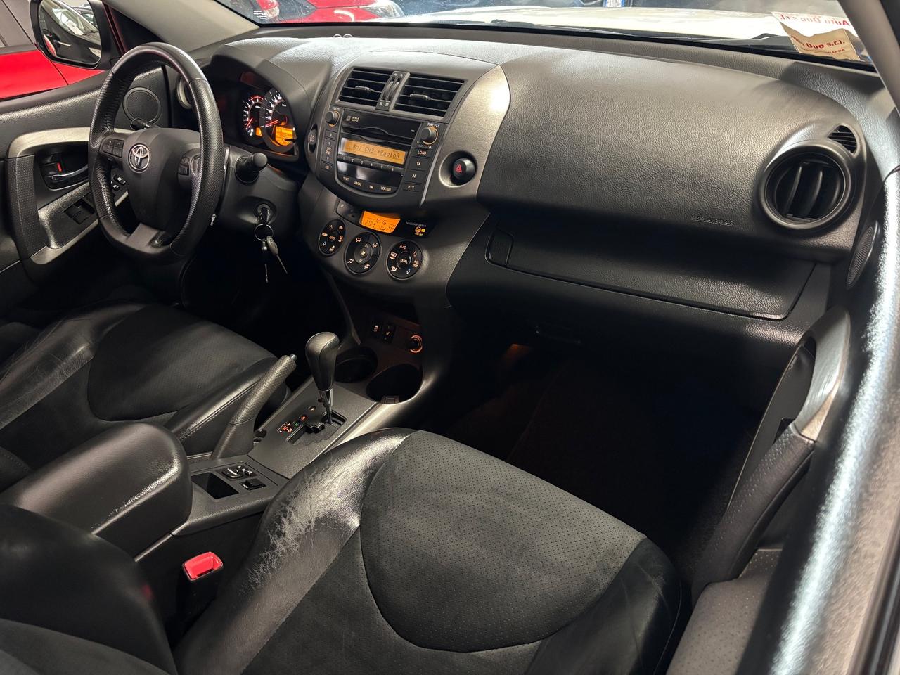 Toyota RAV 4 Crossover 2.2 D-Cat AUTOMATIC