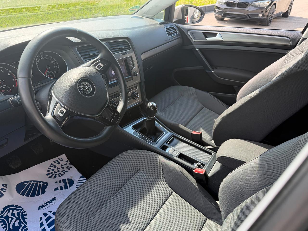 Volkswagen Golf 1.2 Neopatentati