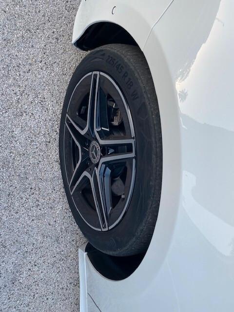 Mercedes-benz A 180 d Automatic AMG Line Premium Plus 39000 km 2023 iva deducibile