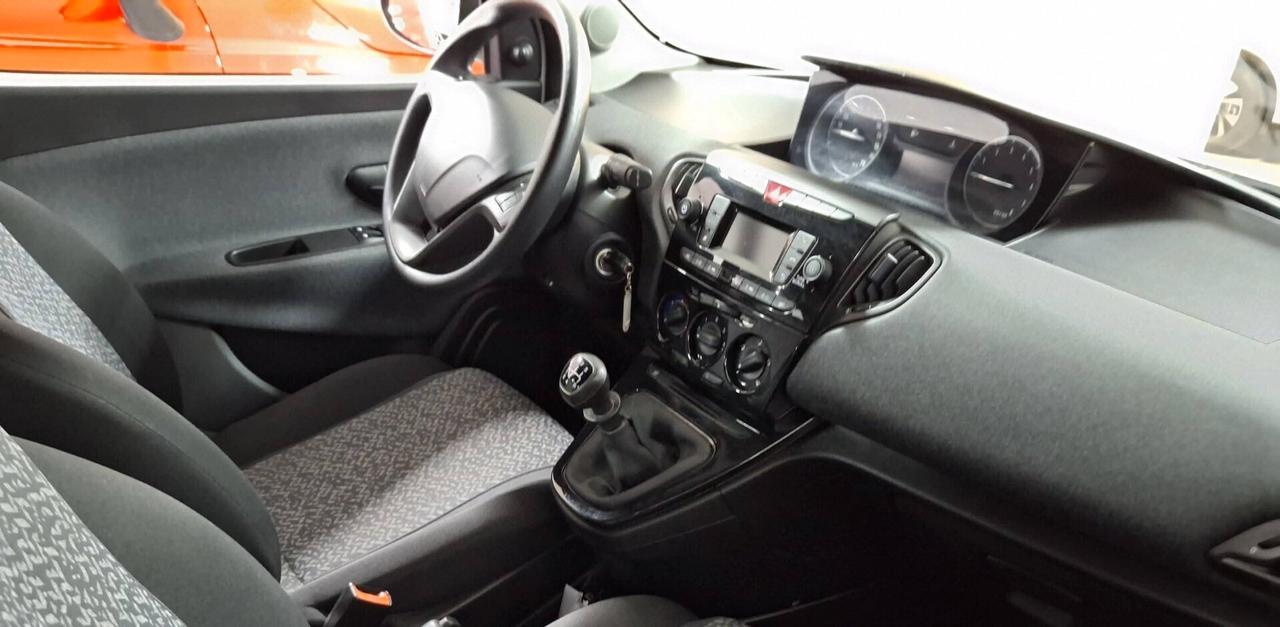 Lancia Ypsilon 1.2 69 CV 5 porte S&S Gold