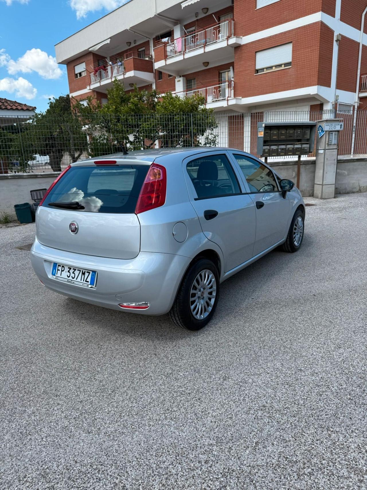 Fiat Punto 1.3 MJT II S&S 95 CV 5 porte Street