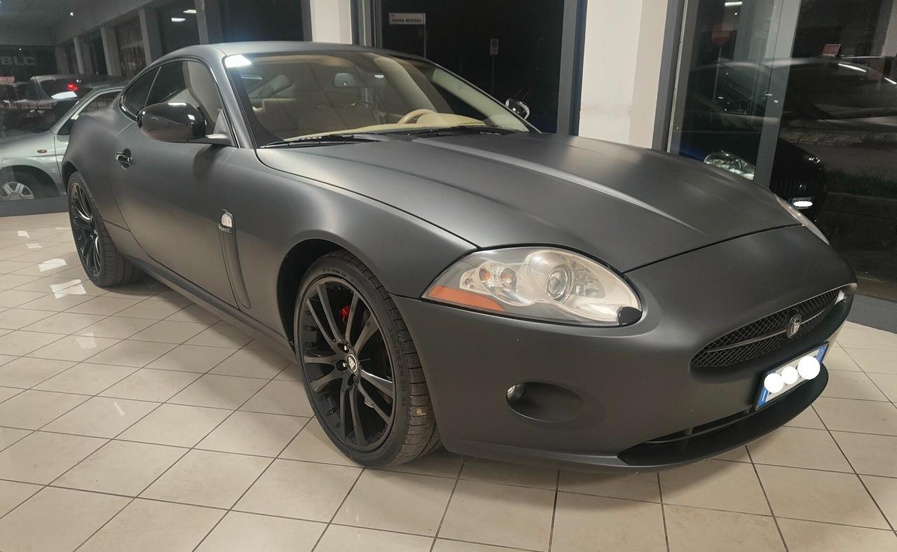 Jaguar XK 4.2 V8 Coupé