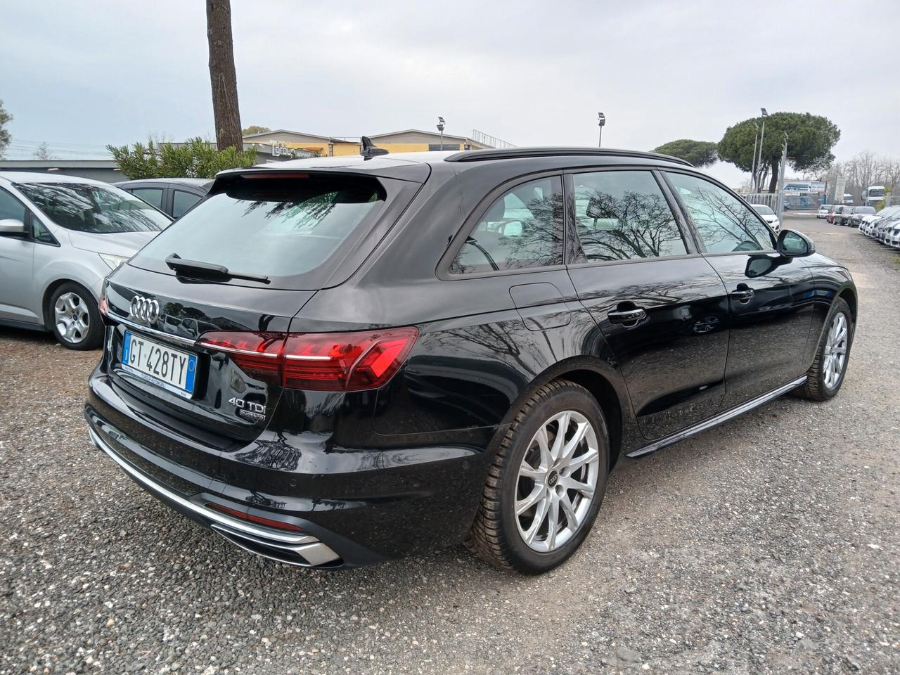 Audi A4 Avant 40 TDI quattro S tronic Business