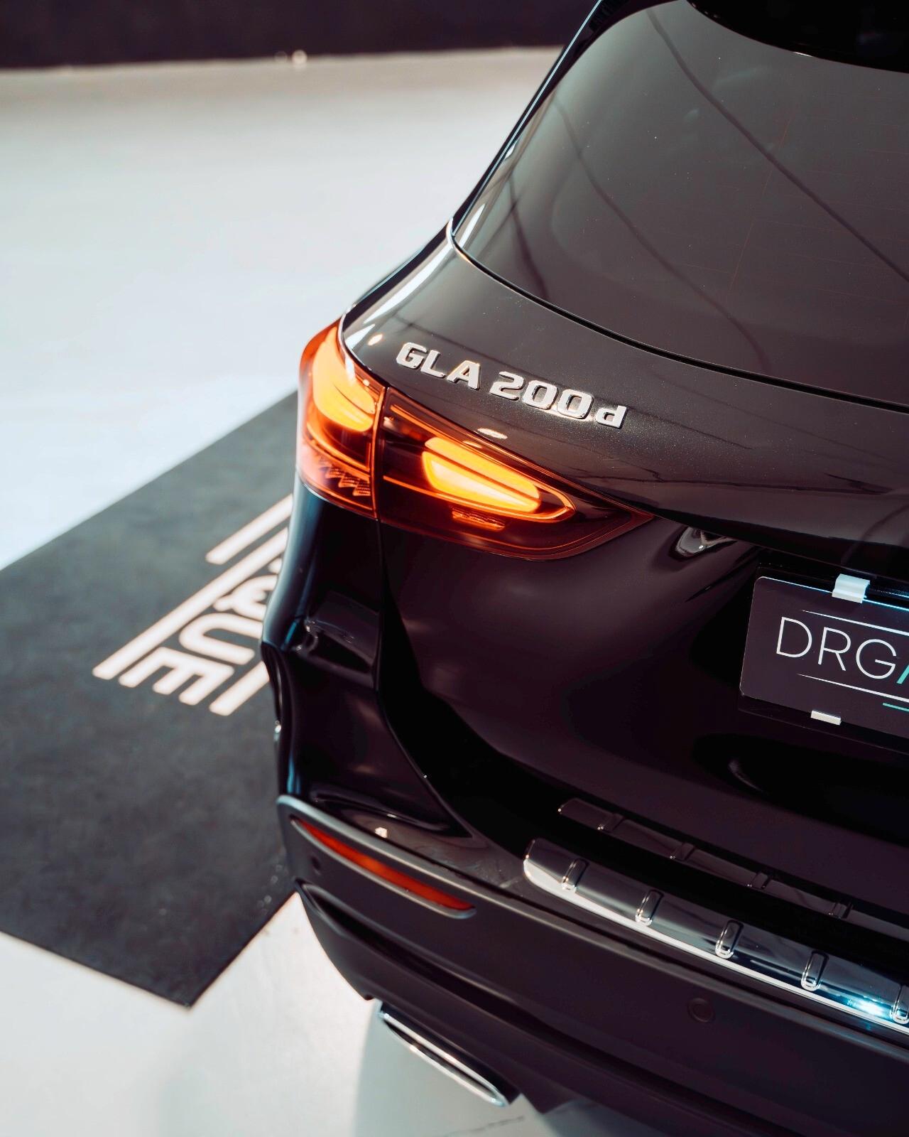 Mercedes-benz GLA 200d AMG Line Premium IVA ESP/TETTO/19"