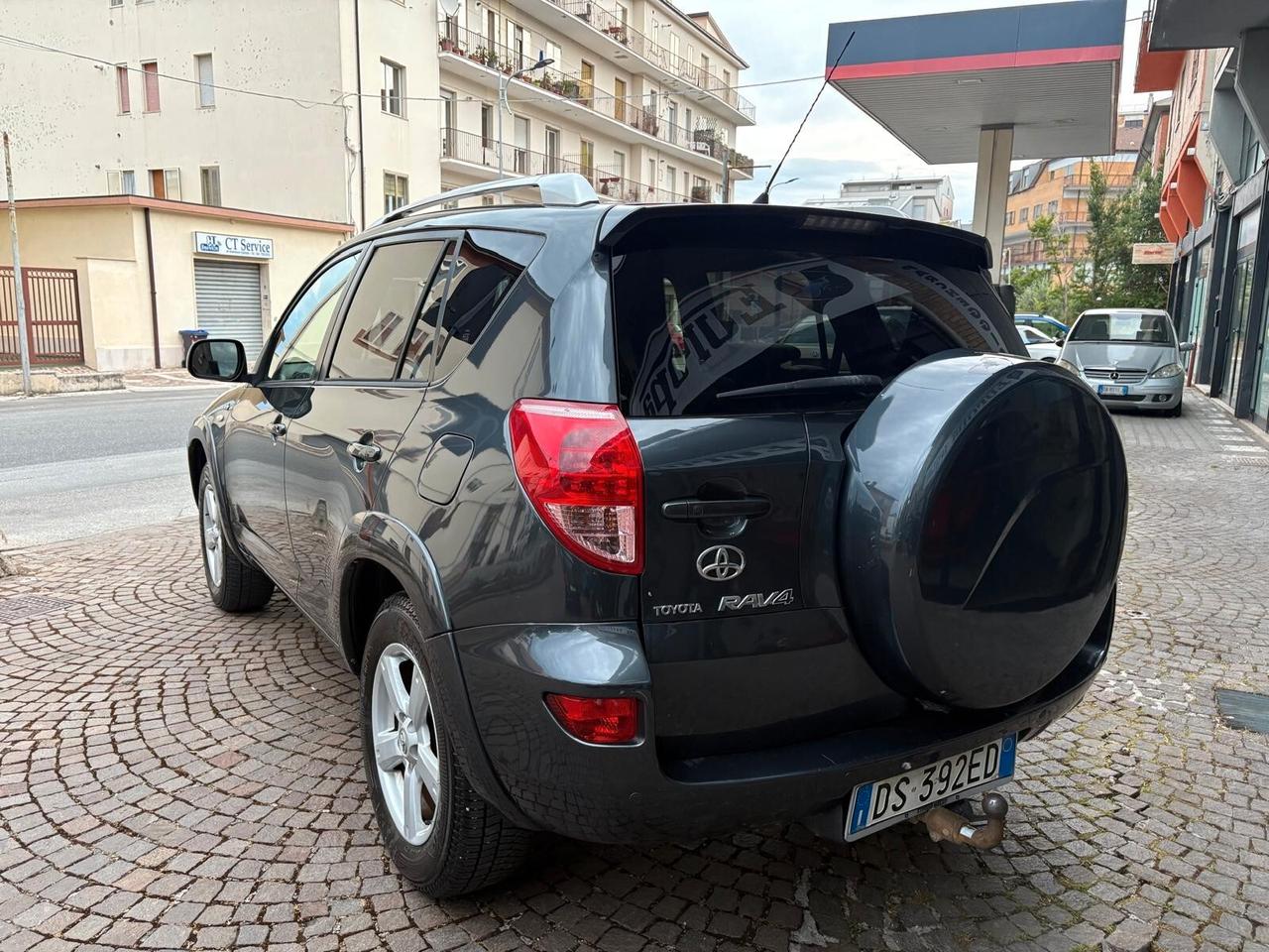 Toyota RAV 4 RAV4 2.2 D-4D 177 CV Luxury