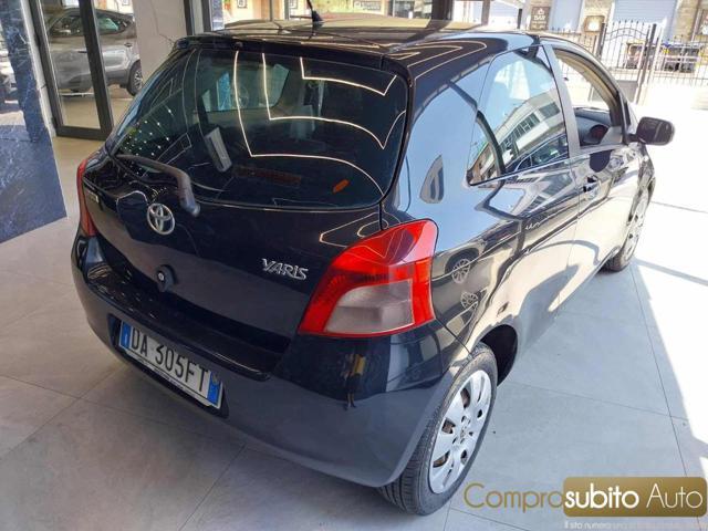 TOYOTA Yaris 1.3 3 porte