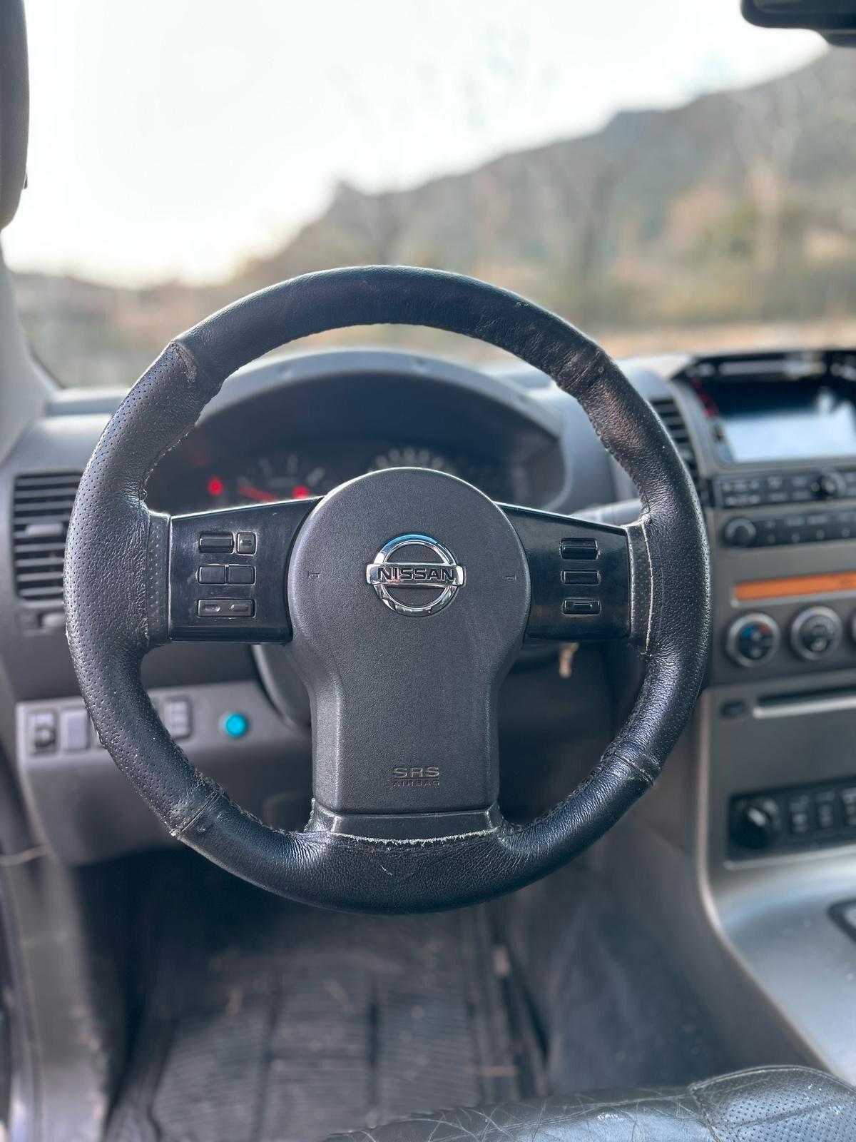 Nissan Navara 2.5 dCi 4 porte Double Cab Sport