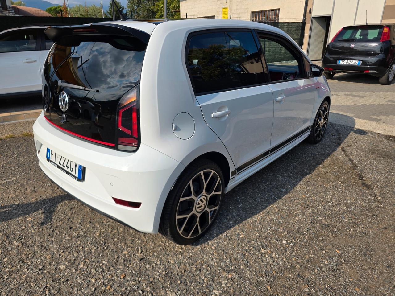 Volkswagen up! 1.0 GTI 116cv
