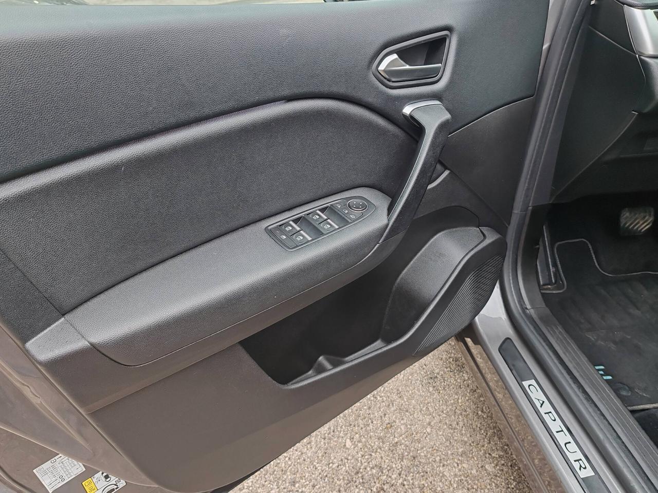 Renault Captur 1.6 E-Tech Hybrid 145 cv Automatica