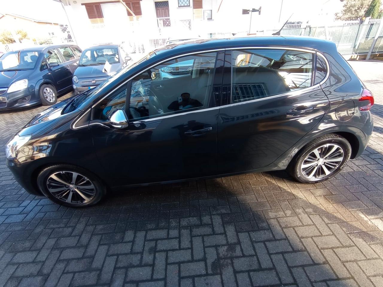 Peugeot 208 BlueHDi 100 5 porte GT Line