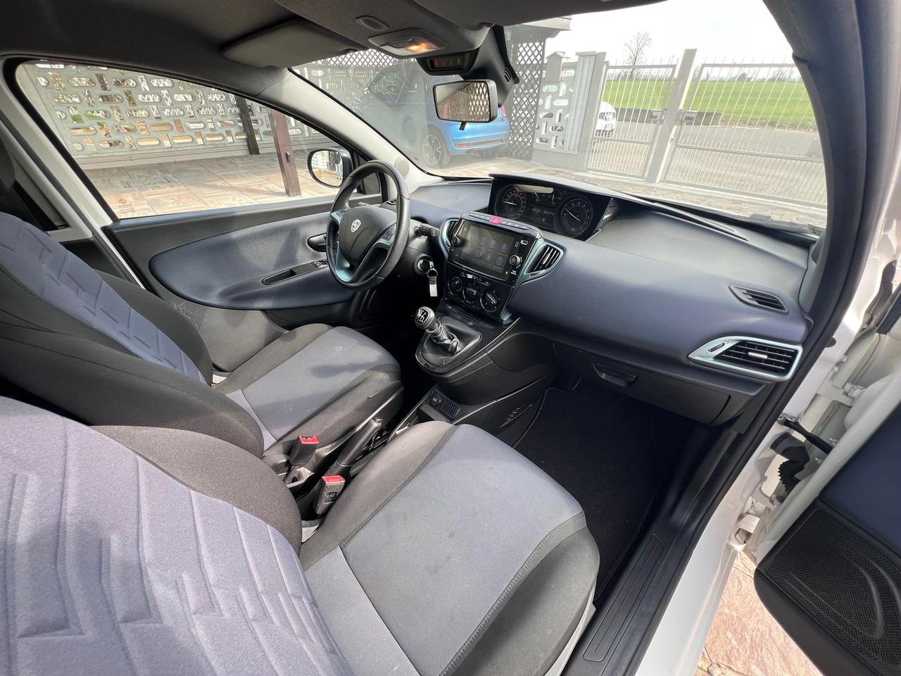 Lancia Ypsilon 1.0 FireFly MHEV #9823