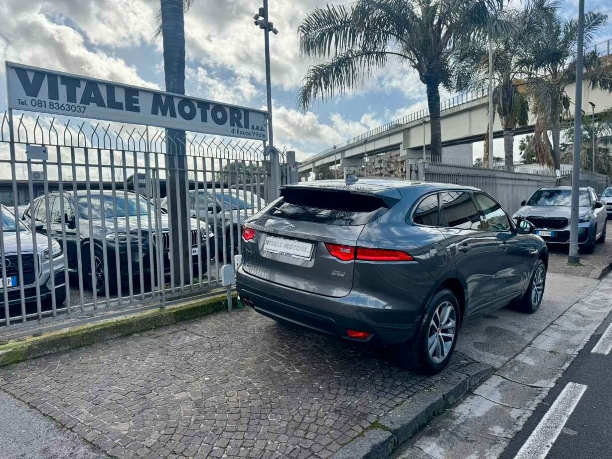 Jaguar F-Pace 2.0 D 180 CV R-Sport