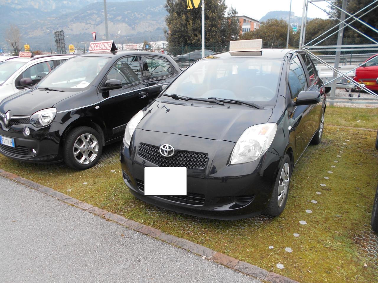 TOYOTA YARIS 1.3 5P