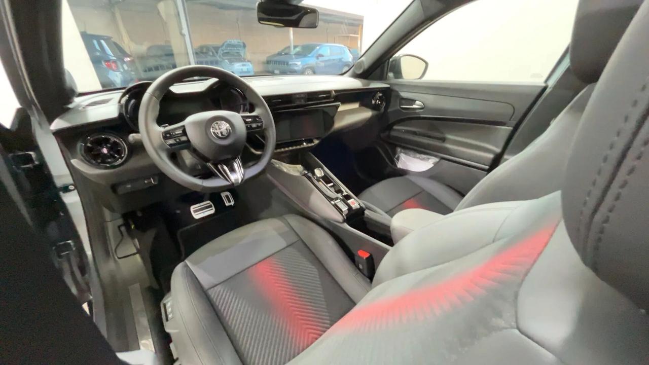 Alfa Romeo Junior 1.2 145 CV Hybrid eDCT6 Speciale KM0