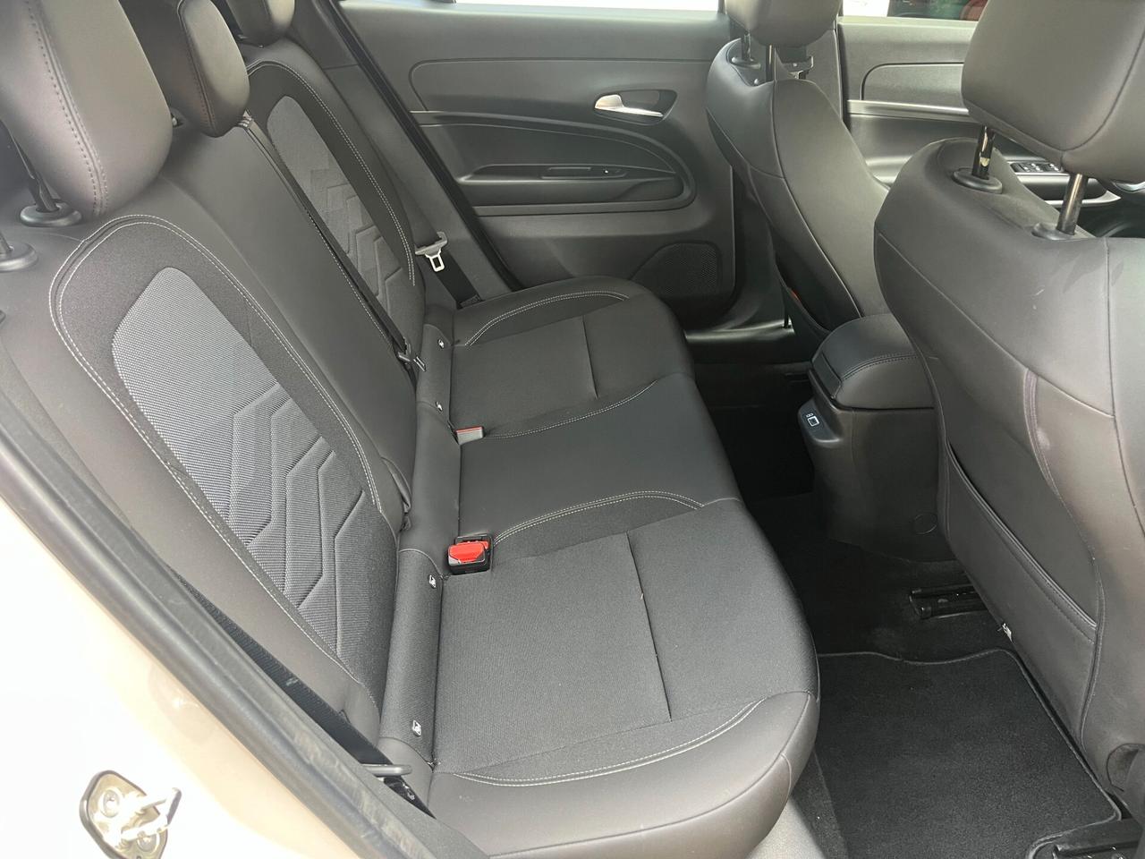 JEEP AVENGER 1.2 100CV ALTITUDE - UNICO PROPRIETARIO - NESSUN VINCOLO FINANZIARIO - IVA ESPOSTA AL 100% INCLUSA NEL PREZZO