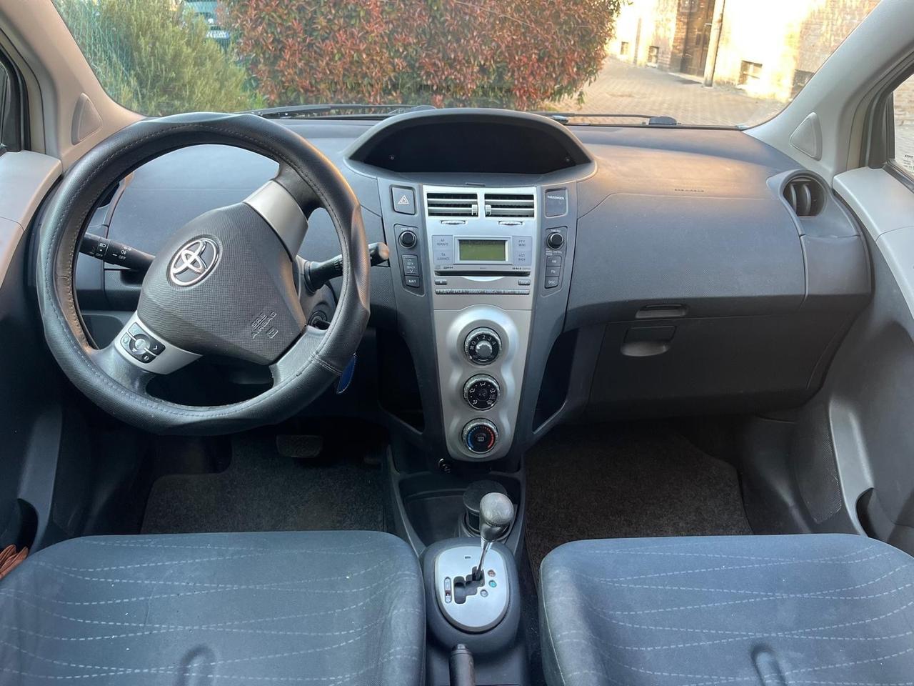 Toyota Yaris 1.0 3 porte