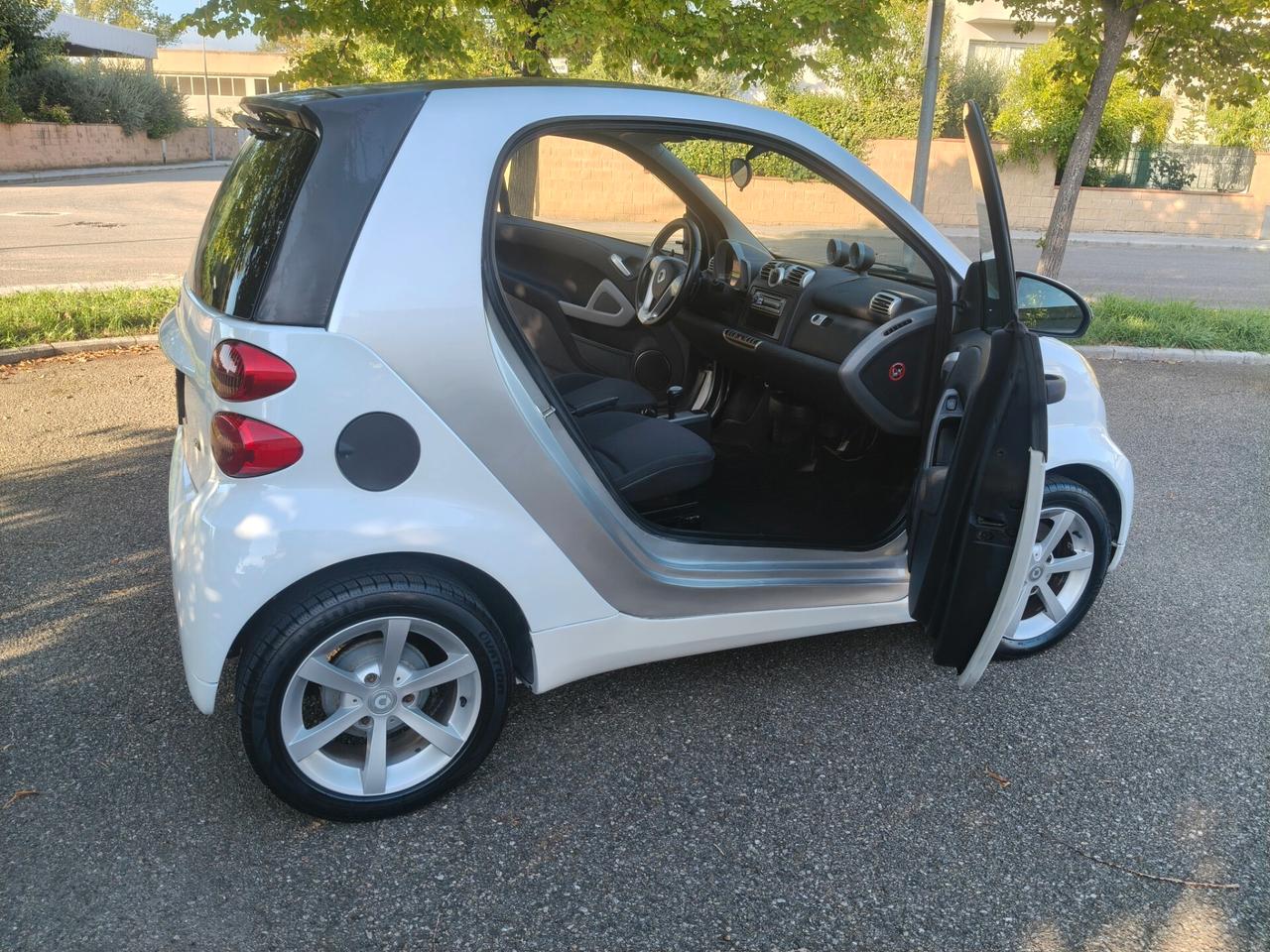 Smart ForTwo 800 cdi SOLO 132.000 KM