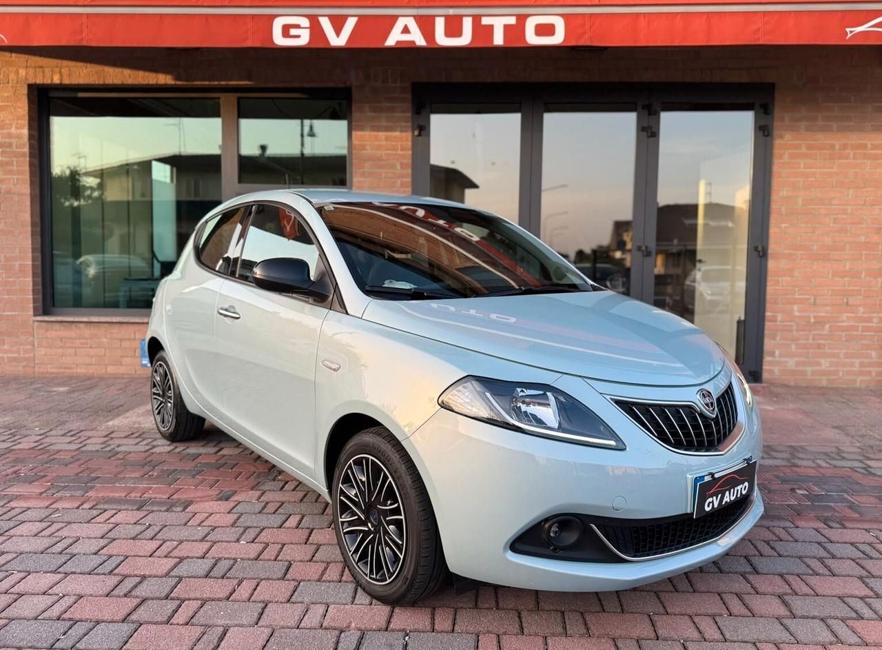 Lancia Ypsilon Hybrid