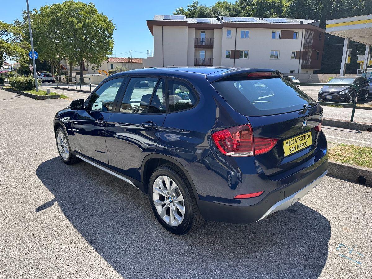 BMW - X1 - sDrive18d X Line