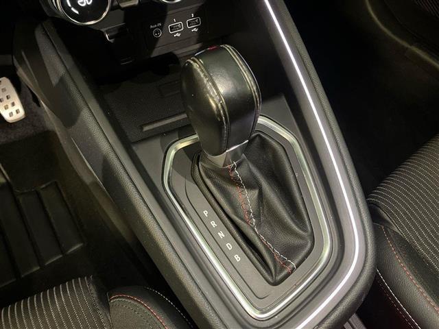 RENAULT Clio 1.6 E-Tech hybrid R.S. Line 140cv auto
