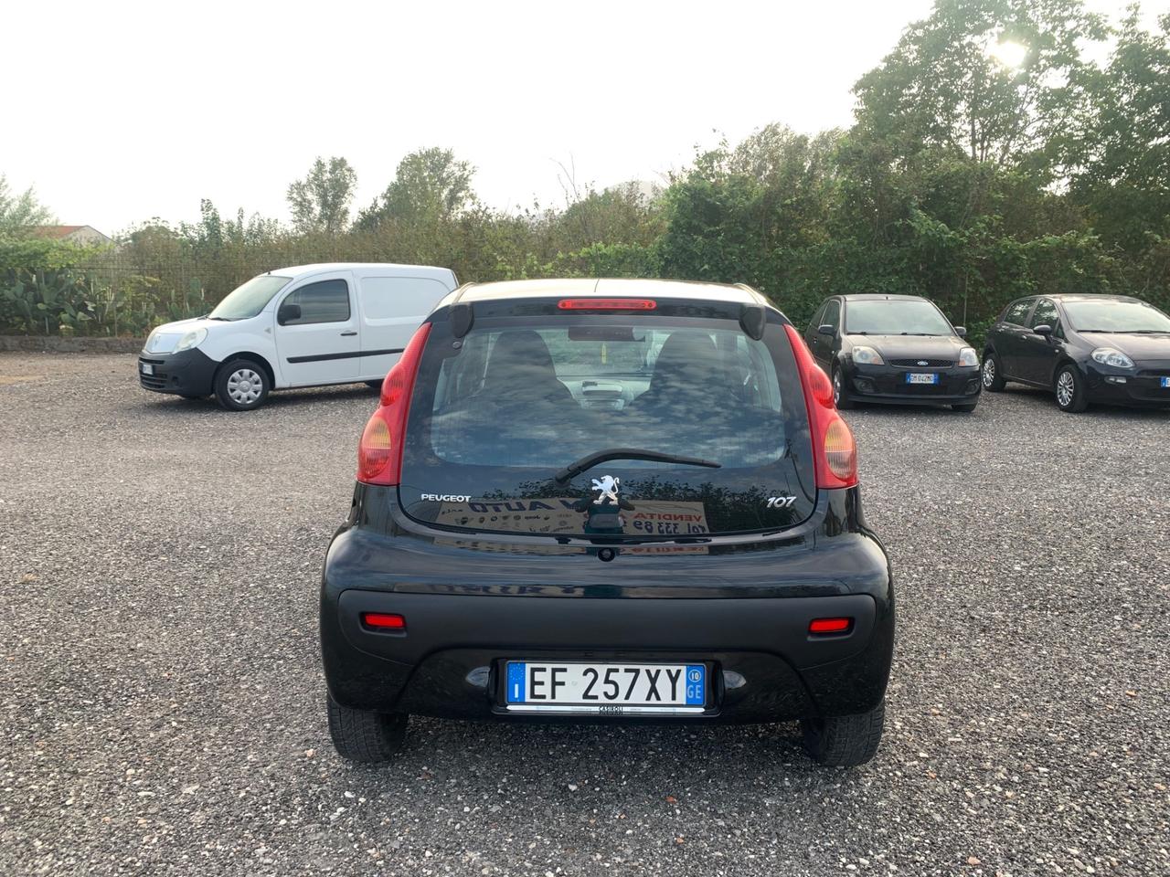 Peugeot 107 1.0 68cv - 12/2010