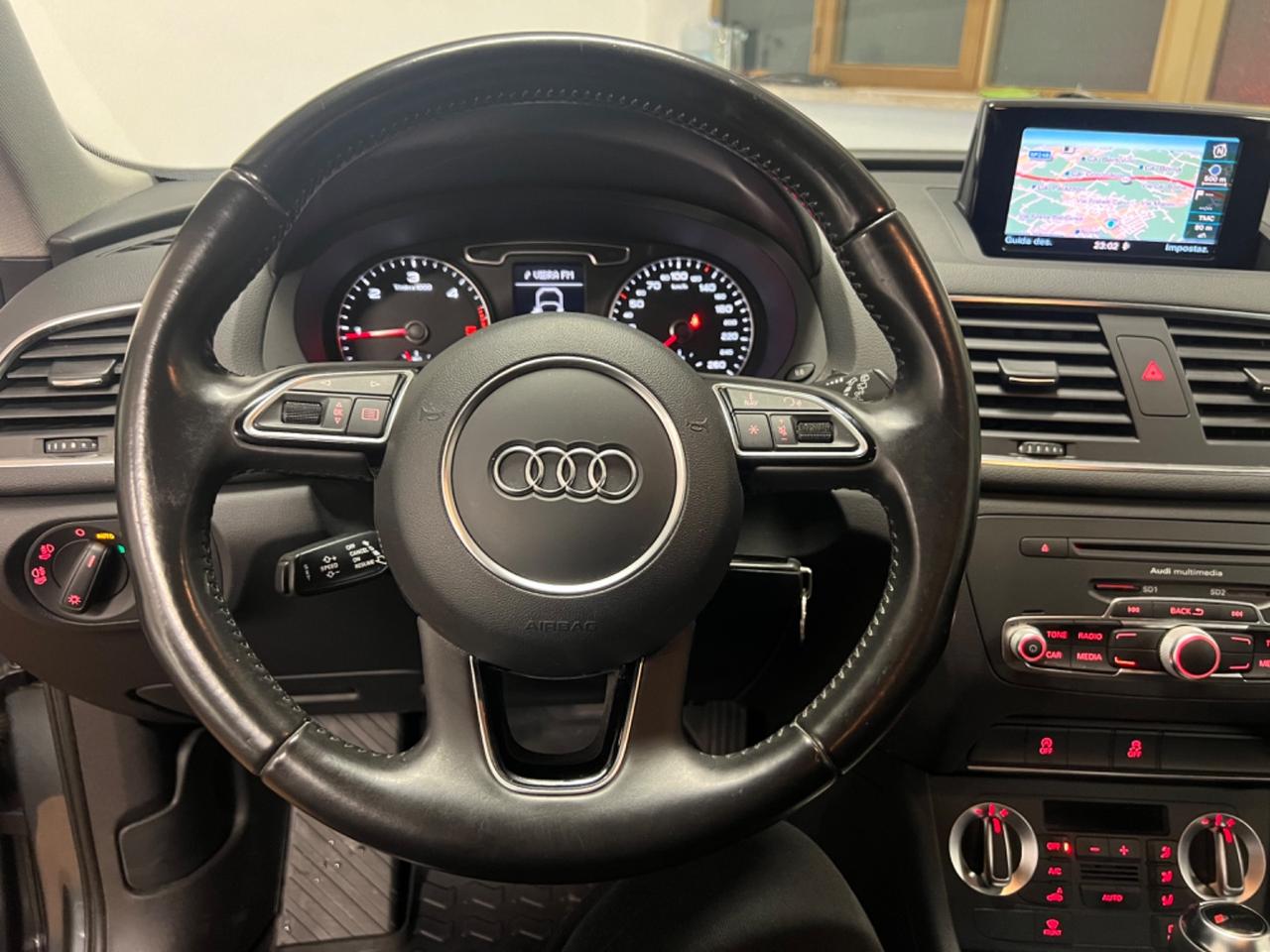 Audi Q3 2.0 TDI 177 CV quattro S tronic Business Plus